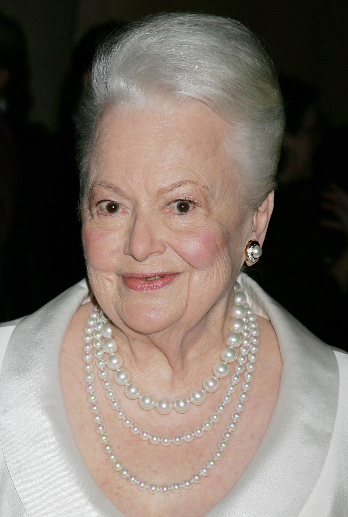 Olivia de Havilland at her Academy of Motion Picture Arts and Sciences' tribute in Beverly Hills, California, on June 15, 2006 (David Livingston/Getty Images)