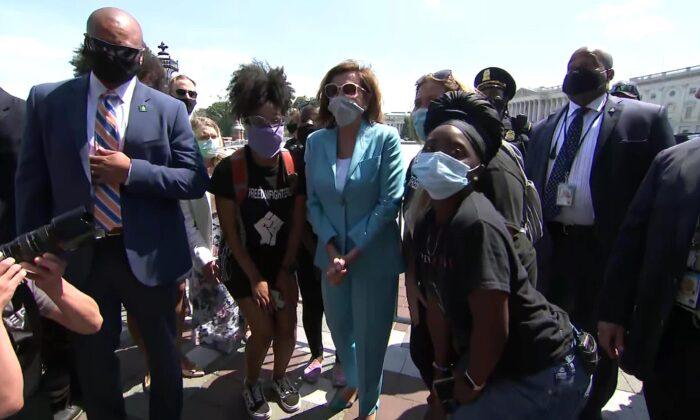 Nancy Pelosi Visits Protesters Outside US Capitol