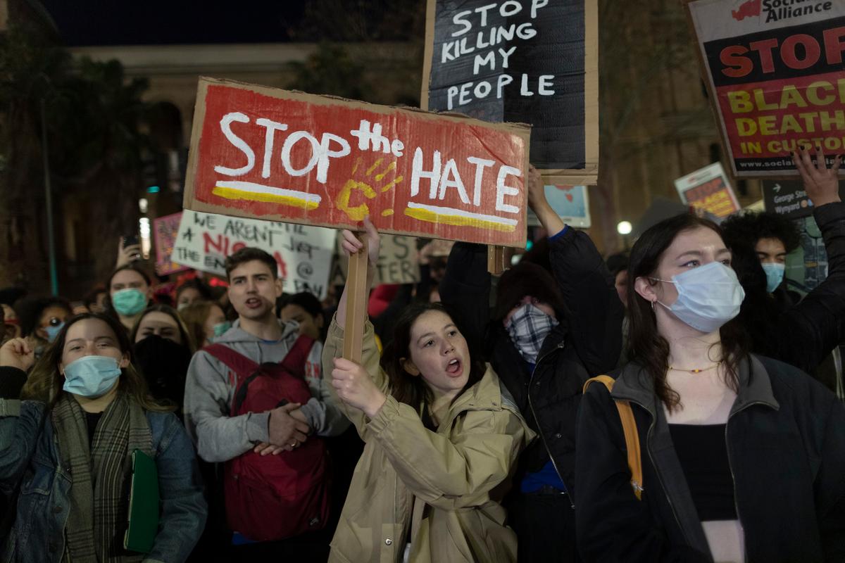 BLM Rally Attracts Thousands in Melbourne