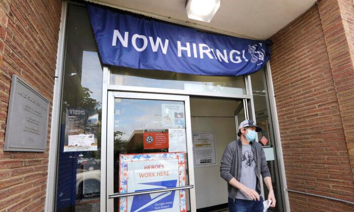 Job Market Continues Recovery; Economy Getting Boost From Low Mortgage Rates