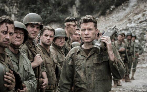 Captain Glover (Sam Worthington, C) and the 77th Infantry Division, in "Hacksaw Ridge." (Summit Entertainment)