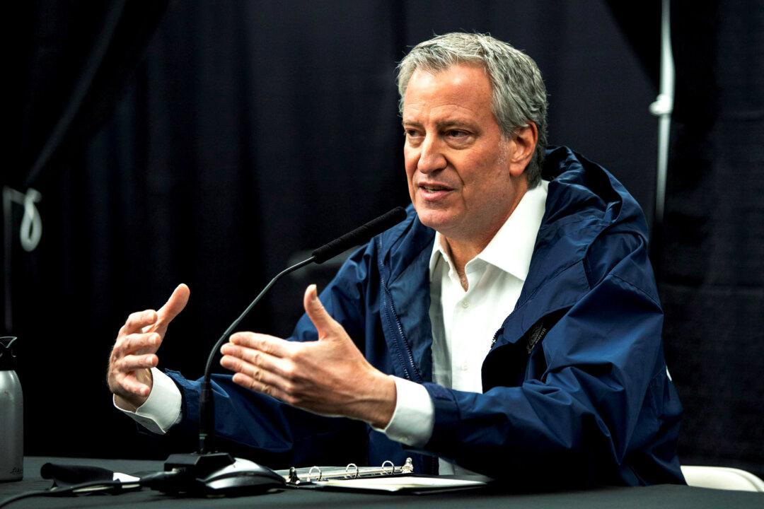 De Blasio Lifts 8 PM Curfew a Day Early as NYC Prepares to Reopen