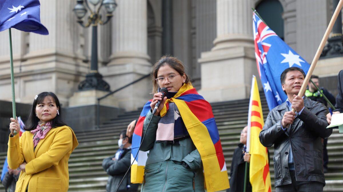 Tenzin Domely, secretary of the Tibetan Community of Victoria, speaks out against Victoria’s Belt and Road Initiative (BRI) agreement on the steps of Victorian Parliament House on June 7, 2020. (Grace Yu/Epoch Times)