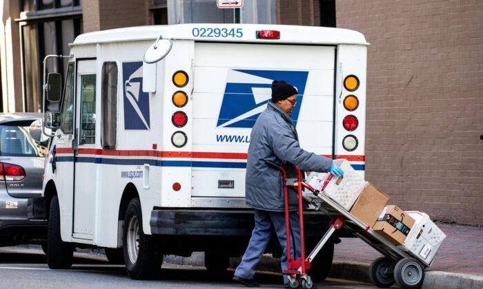 USPS Not Covered by Biden’s COVID-19 Vaccine Mandate: Spokesman