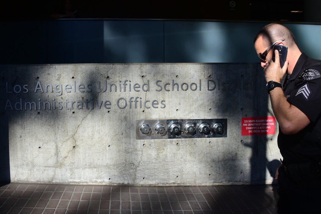 Children’s Rights Groups Sue Los Angeles School District to Restart In-Person Instruction
