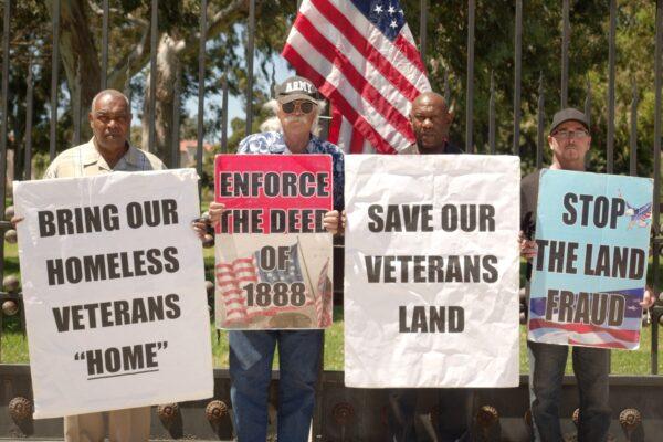Robert Rosebrock (2nd L) stands with three other protesters outside the Veteran Affairs Greater Los Angeles Healthcare System campus, on June 7, 2020. (Hau Nguyen/The Epoch Times)