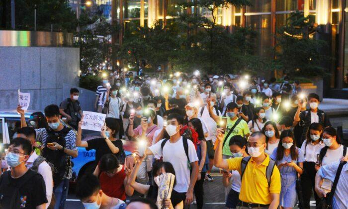 Hundreds Rally in Hong Kong to Commemorate Anniversary of Million-Strong Protest