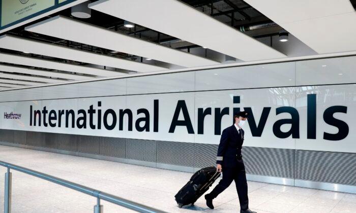 Aviation, Tourism Groups Protest UK's 14-day Quarantine
