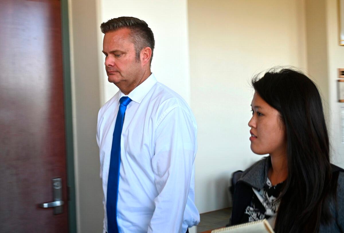 Chad Daybell, Lori Vallow's current husband, walks into court for his wife's hearing on child abandonment and other charges in Lihue, Hawaii on Feb. 21, 2020. (Dennis Fujimoto/The Garden Island via AP)