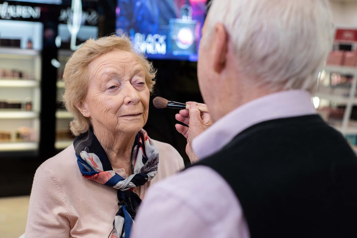 After meeting makeup artist Rosie O'driscoll, 45, at their local Debenhams store, Des began practicing how to apply a full face of makeup for the first time in his life. (Caters News)