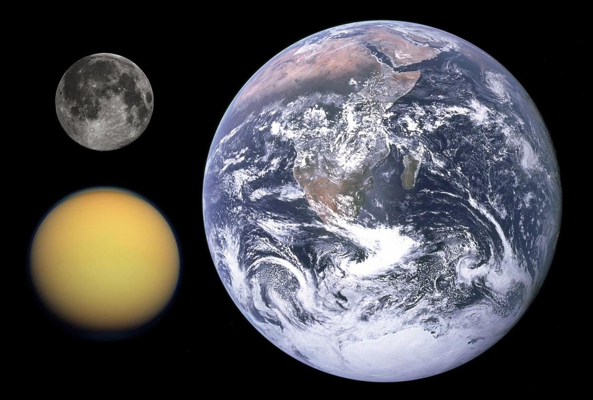 (<a href="https://en.wikipedia.org/wiki/File:Titan,_Earth_%26_Moon_size_comparison.jpg">NASA/JPL/Space Science Institute</a>)