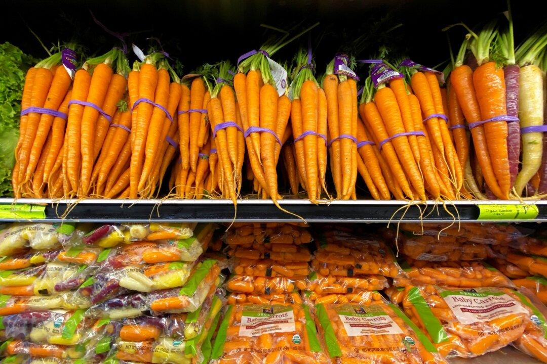 CCP virus Spreads Among Fruit and Vegetable Packers, Worrying US Officials