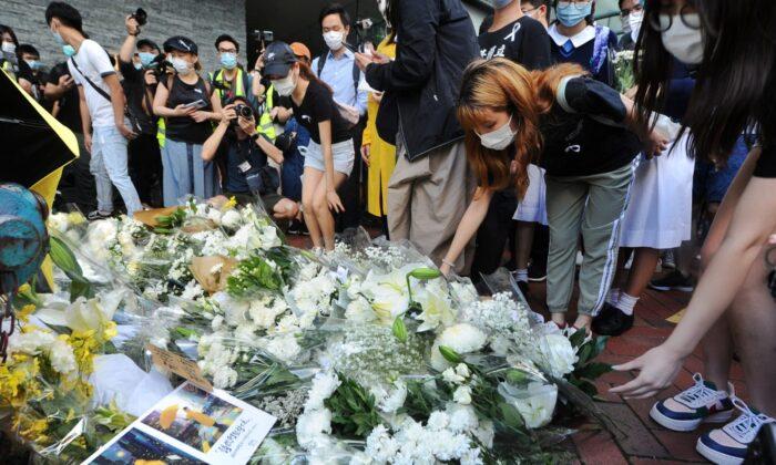 Hongkongers Mourn the One-Year Anniversary of Local Protester’s Death
