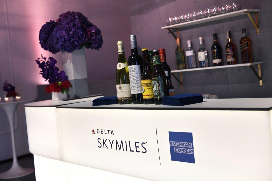 Airlines Ban Alcohol on Planes in Response to the CCP Virus