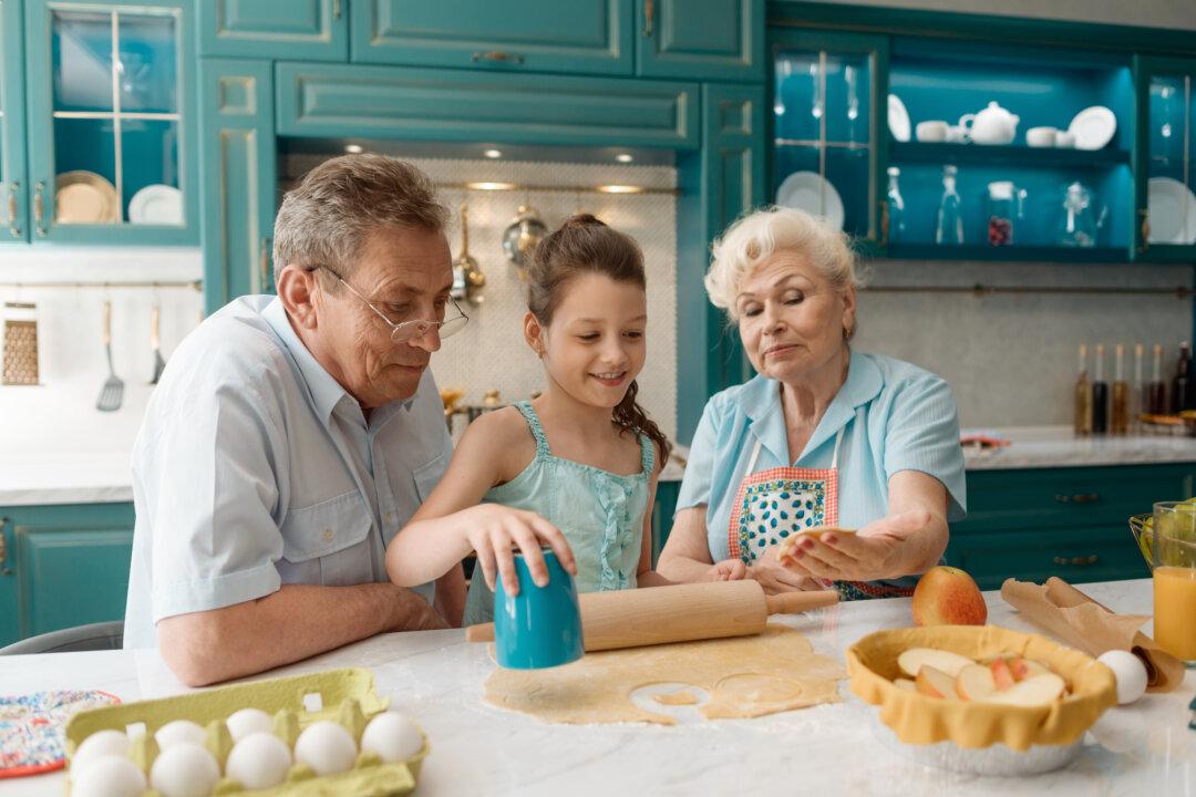 8 Ways to Support Your Grandchildren’s Homeschool