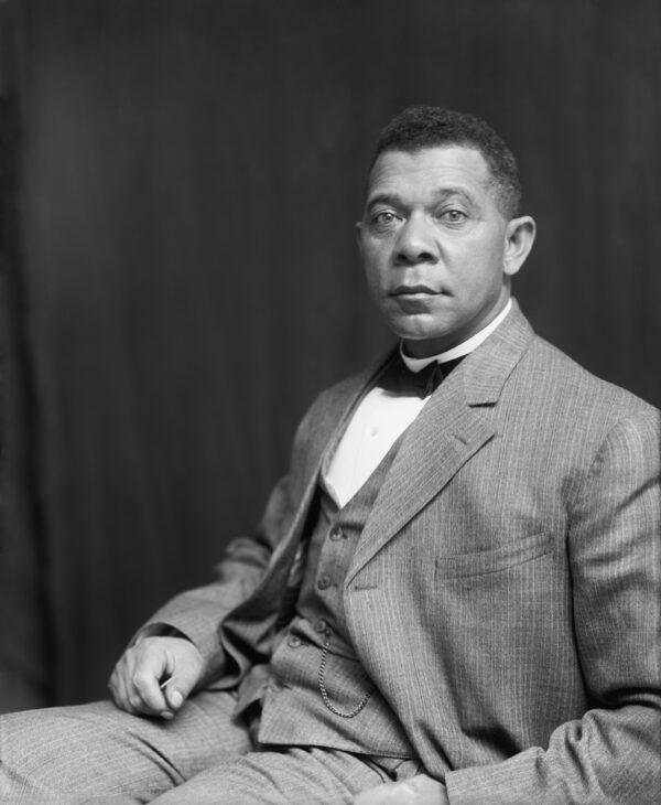 Portrait of Booker T. Washington, circa 1895, by Frances Benjamin Johnston. United States Library of Congress's Prints and Photographs division. (Public Domain)