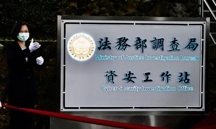 3 Former Political Aides in Taiwan Arrested on Suspicion of Being Chinese Spies