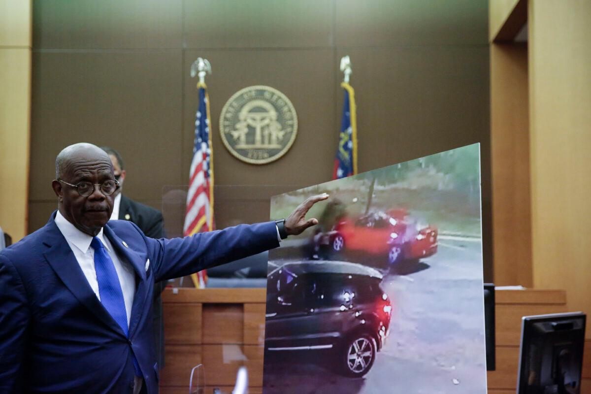 Fulton County District Attorney Paul Howard speaks at a news conference in Atlanta, Ga., June 17, 2020. (Brynn Anderson/AP Photo)