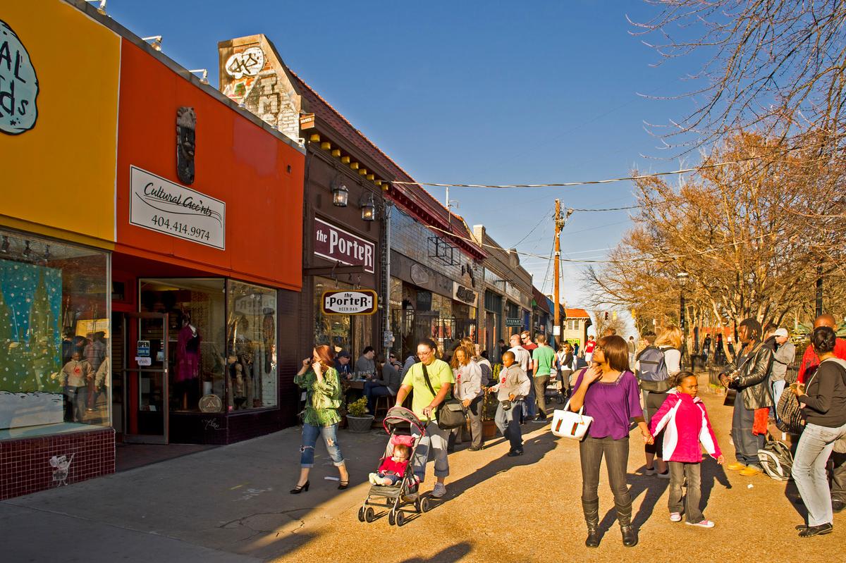 Shoppers at Little Five Points. (Copyright 2012, James Duckworth/Courtesy of ACVB & AtlantaPhotos.com)