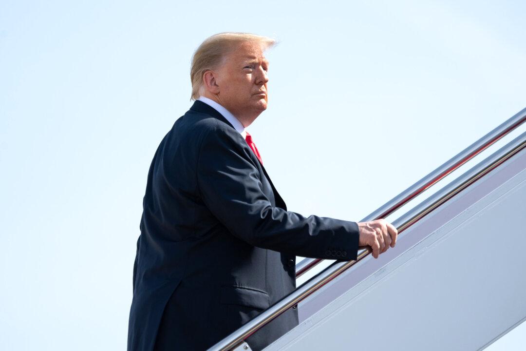 Trump Says China Trade Deal Still on After Adviser’s Remarks