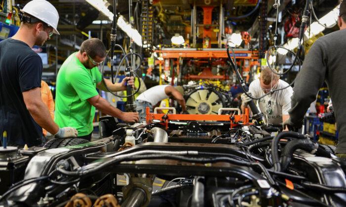 Strengthening US Manufacturing Key to Supply Chain Resilience, Experts Say