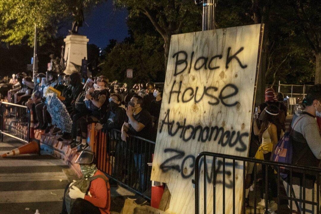 Protesters Attempt to Set Up ‘Black House Autonomous Zone’ Near White House