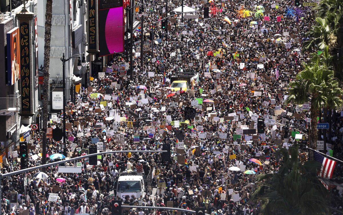 Protesters gather on Hollywood Boulevard in Los Angeles, Calif., on June 14, 2020. (Mario Tama/Getty Images)