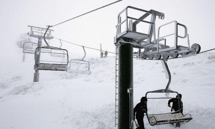 Victoria’s Snow Fields Delay Ski Lift Opening