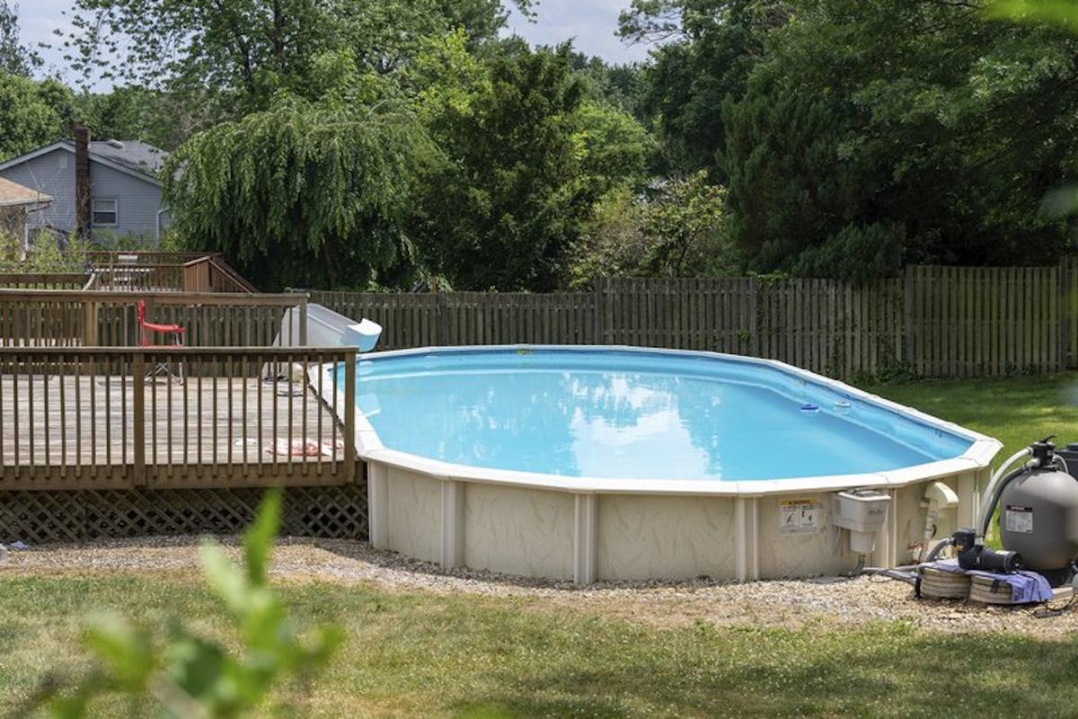 3 New Jersey Family Members Drowned in Pool, Officials Said None Could Swim