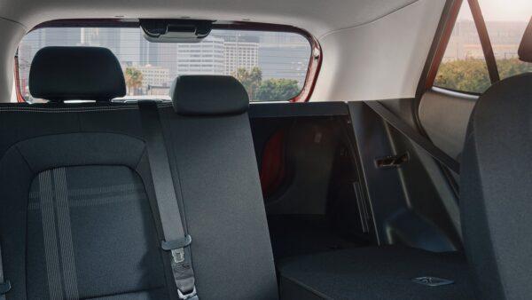 60/40 split fold-down rear seat. (Courtesy of Hyundai)