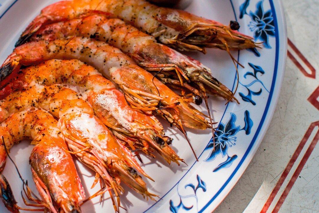 Head-On Gulf Shrimp With Nam Jim Sauce