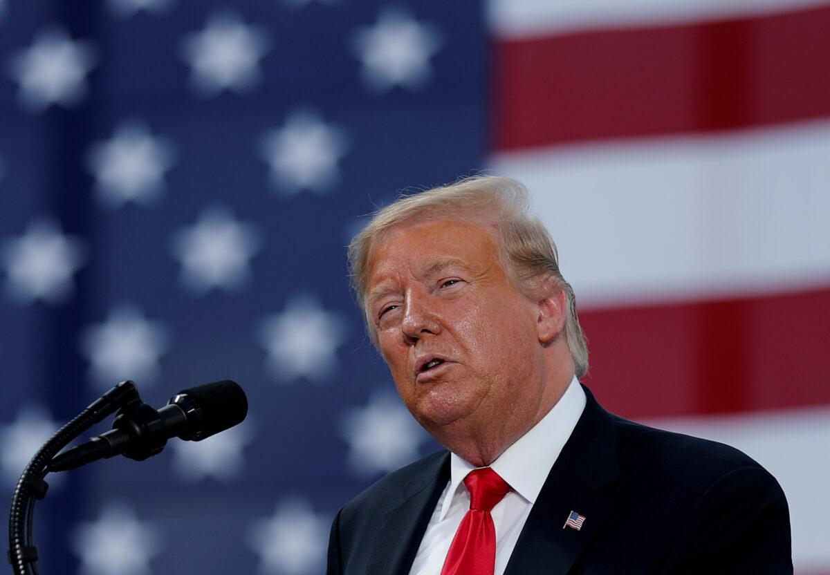 President Donald Trump delivers a speech following a tour of Fincantieri Marinette Marine in Marinette, Wis., on June 25, 2020. (Carlos Barria/Reuters)