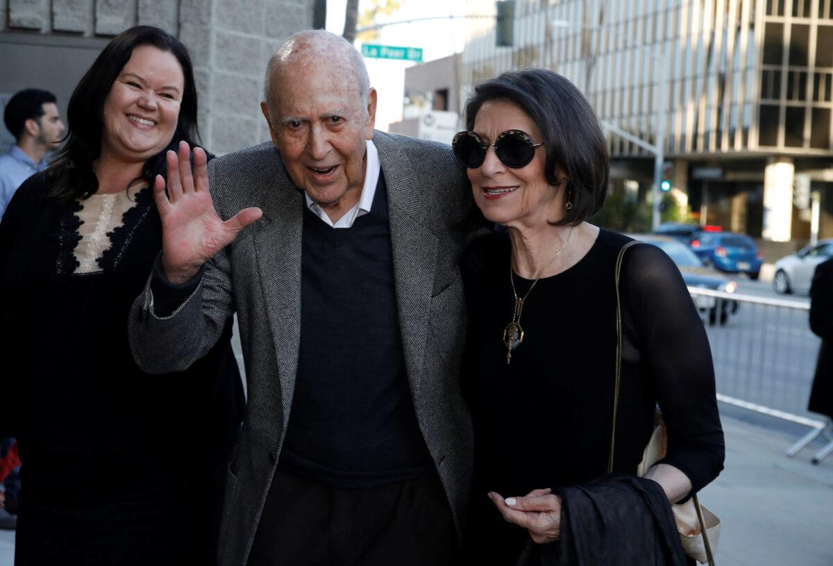 Actor Carl Reiner and his wife Estelle pose at a premiere of the HBO documentary "If You're Not In the Obit, Eat Breakfast" in Beverly Hills, Calif., on May 17, 2017. (Mario Anzuoni/Reuters)
