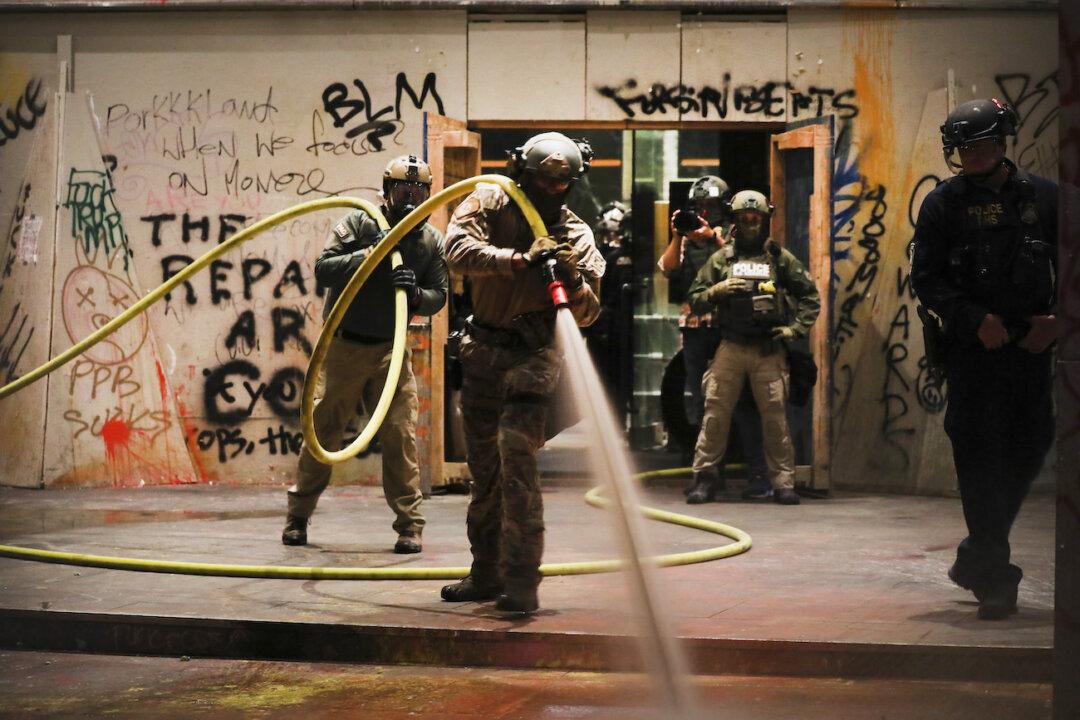 Portland Man Charged for Tossing Bomb at Courthouse During BLM Protest