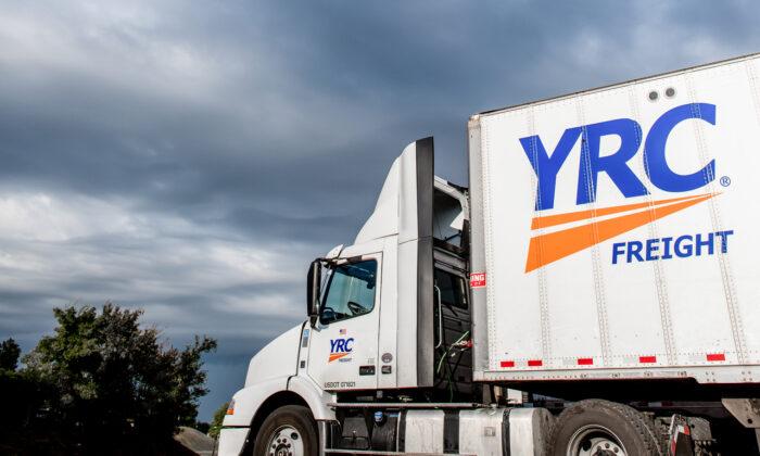 US Treasury Loans $700 Million to YRC Trucking for 29.6 Percent Stake