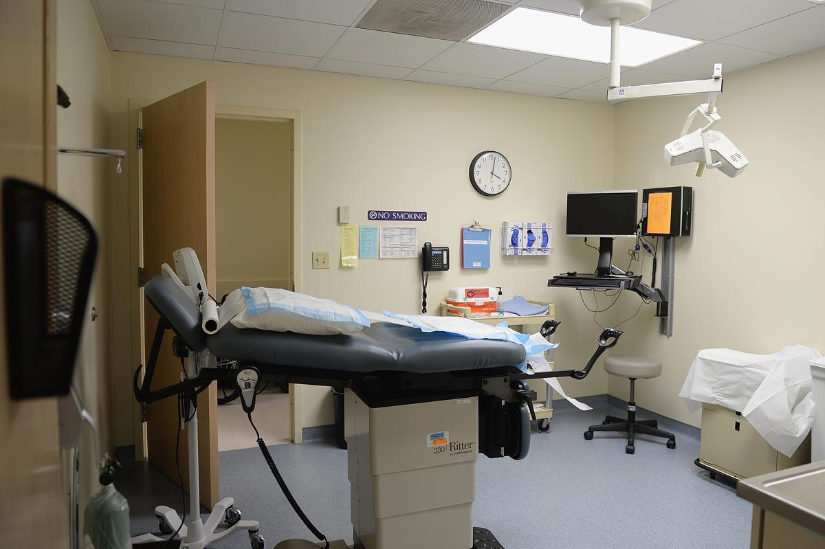 An exam room sits empty in the Planned Parenthood Reproductive Health Services Center on May 28, 2019, in St. Louis, Missouri. (Michael B. Thomas/Getty Images)