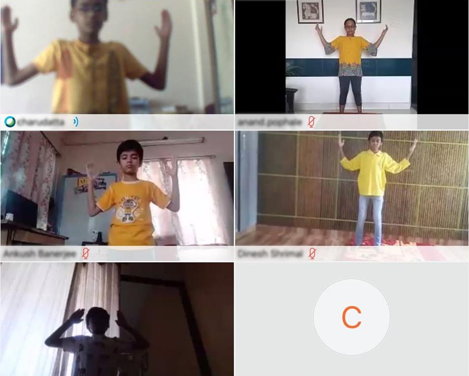  Children learning the second set of Falun Dafa exercises via a video-conferencing app. (Courtesy of <a href="https://www.facebook.com/falundafaindia/">Falun Dafa in India</a>)