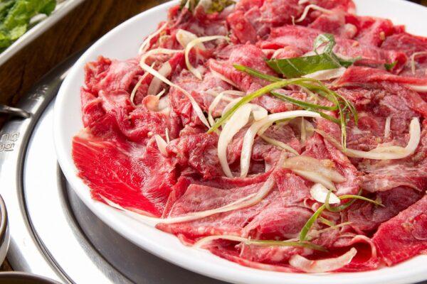 Thinly sliced beef bulgogi. (TMON/Shutterstock)
