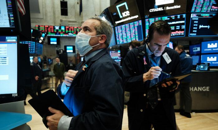 NTD Business (July 6): Wall Street Rises On Upbeat Economic Data
