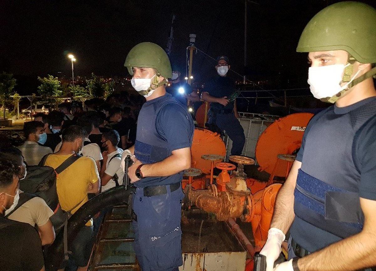 Turkey Raids Ship Carrying 276 Migrants; 8 Smugglers Held