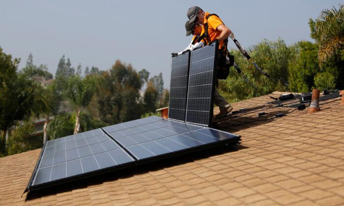 US Home Solar Installer Sunrun to Buy Vivint Solar for About $1.46 Billion