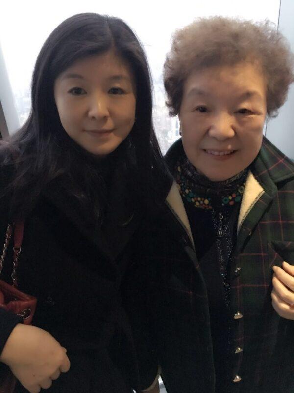 Lin Qiupeng (R) pictured with her daughter. Lin was arrested by eight police officers in Shanghai on May 29, 2020, and is believed to be held in the Changning Detention Centre. (Courtesy of Shenli Lin)