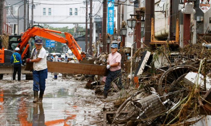 Heavy Rain Hits Scenic Central Japan, More Damage in South
