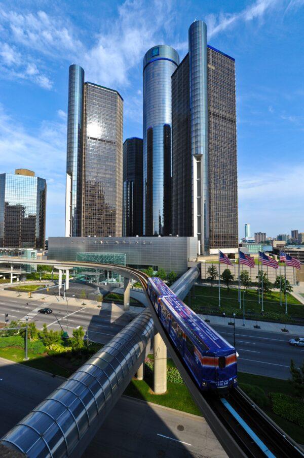 The People Mover with the GM Renaissance Center in the background. (Vito Palmisano)
