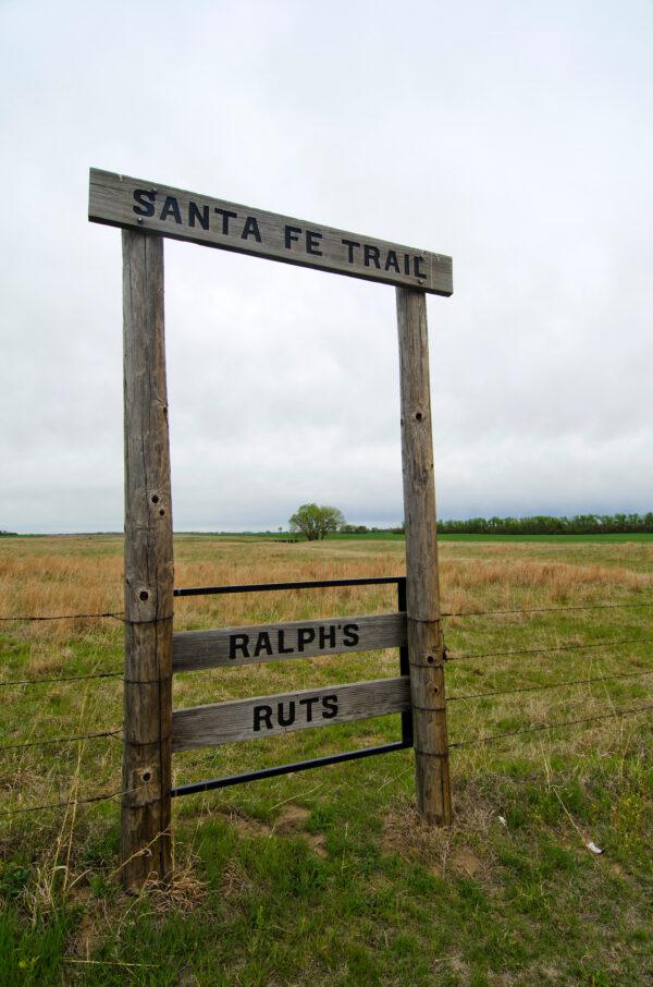 Gateway to Ralph's Ruts. (Copyright Doug Stremel)