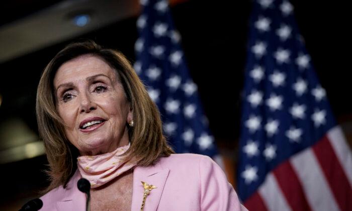 Congress Needs Compromise to Extend Pandemic Unemployment Aid, Pelosi Says
