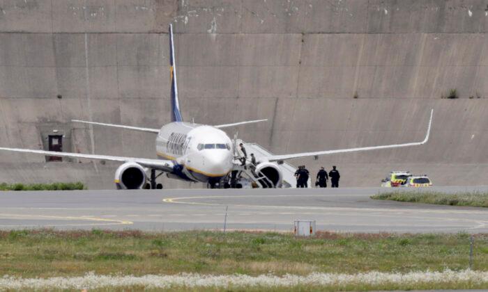 British Man Held in Norway Over Ryanair Bomb Threat