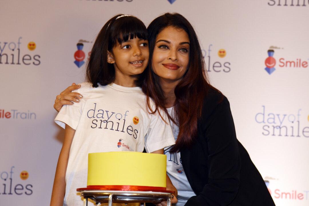 Bollywood Star Aishwarya Rai and Daughter Hospitalized for COVID-19: Media