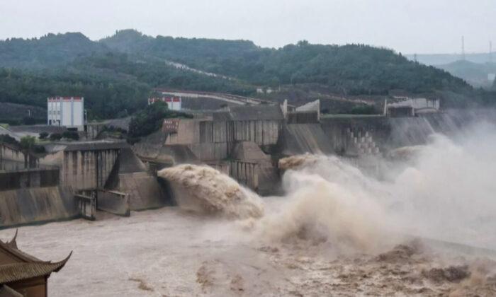 China in Focus (July 21): Flood Warnings Issued for 3 Major Rivers