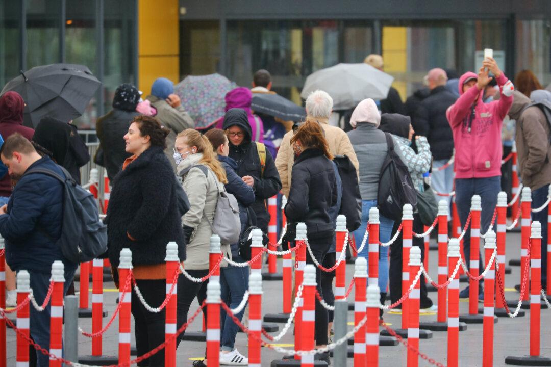 French, German Economic Surveys Show Confidence Growing